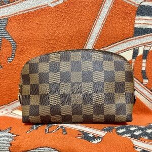 Louis Vuitton Damier
Ebene Cosmetic Pouch